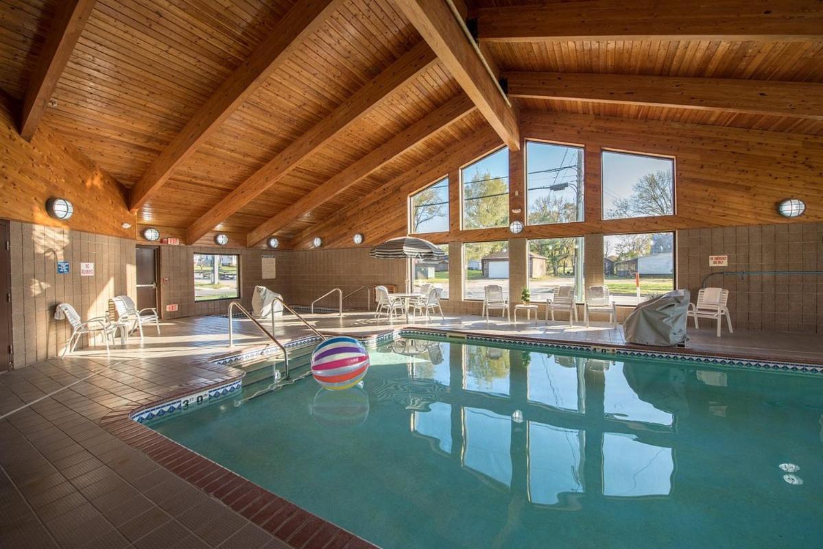 River District Hotel Prairie du Chien Εξωτερικό φωτογραφία